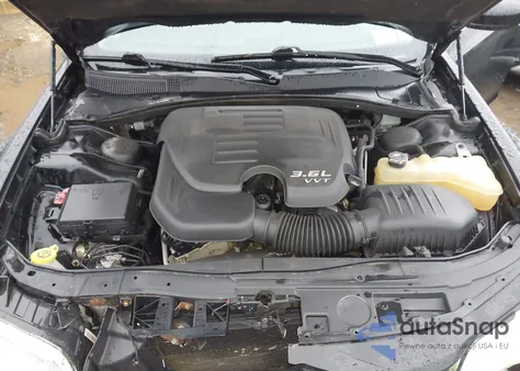 2016 Chrysler 300 Limited из США, поврежденный, VIN 2C3CCARG0GH261598